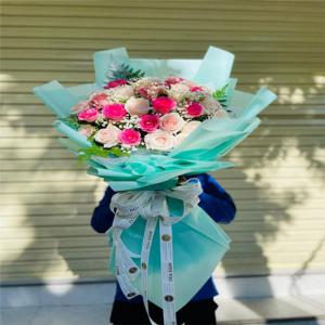 Bó hoa tươi chúc mừng TH18