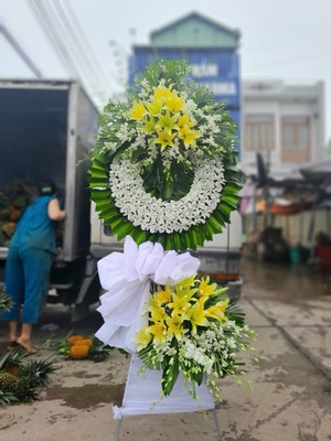 Vòng hoa viếng 250018