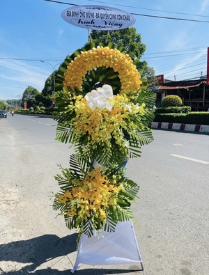 Vòng hoa viếng 25001