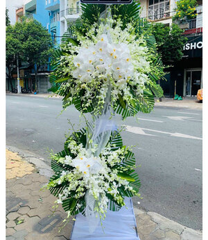 Vòng hoa viếng 250021