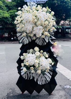 Vòng hoa viếng 250029