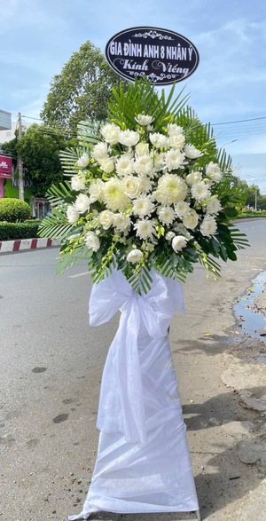 Vòng hoa viếng 25002