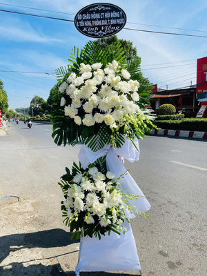 Vòng hoa viếng 250039