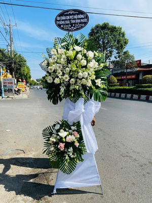Vòng hoa viếng 250044