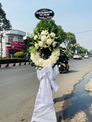 Vòng hoa viếng 250048