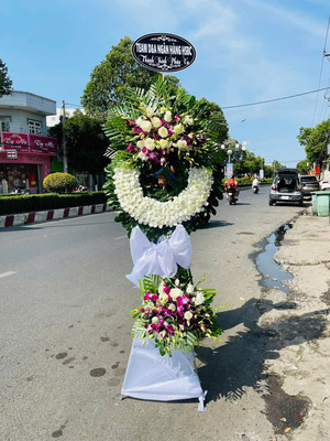 Vòng hoa viếng 250049
