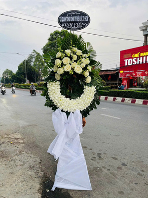 Vòng hoa viếng 250053