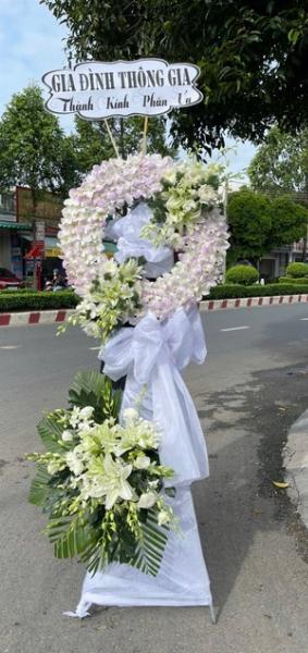 Vòng hoa viếng 25009