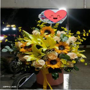 Giỏ hoa tươi chúc mừng TH024