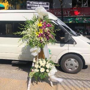 Vòng hoa chia buồn HCB202010