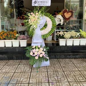 Vòng hoa chia buồn HCB202013