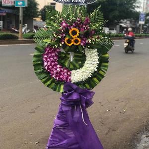 Vòng hoa chia buồn HCB202019