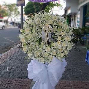 Vòng hoa chia buồn HCB202025