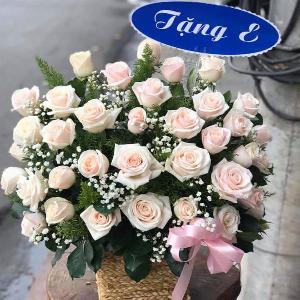 Giỏ hoa tươi chúc mừng HCM202032