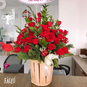 Giỏ hoa tươi chúc mừng HCM202037