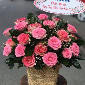 Giỏ hoa tươi chúc mừng HCM202041