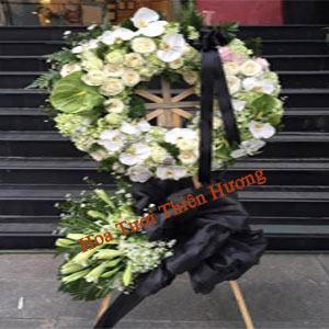 Vòng Hoa Chia Buồn HCB2831