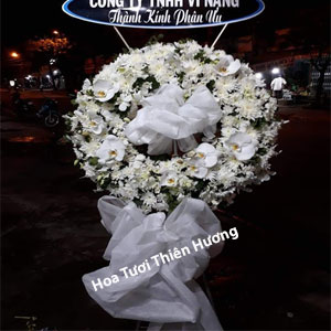 Vòng hoa chia buồn HCB2847