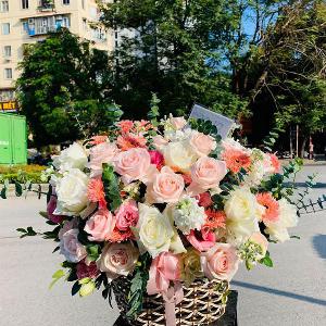 Giỏ hoa tươi chúc mừng HCM202072