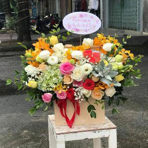 Giỏ hoa tươi chúc mừng HCM202087