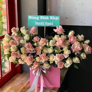 Giỏ hoa tươi chúc mừng HCM202088