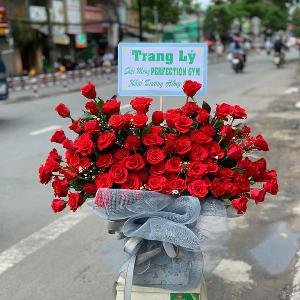 Giỏ hoa tươi chúc mừng HCM202099