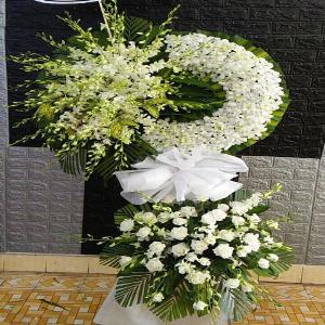 Vòng hoa chia buồn HCB201933