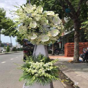 Vòng hoa chia buồn HCB201940