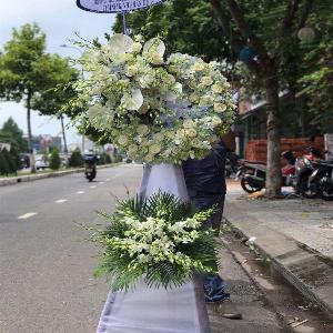 Vòng hoa chia buồn HCB201941